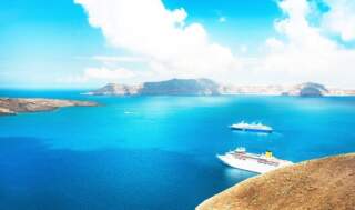 Cómo llegar a Santorini en barco y avión