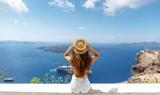 Planes románticos en Santorini 2026