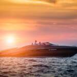 Alquilar un yate privado en Santorini